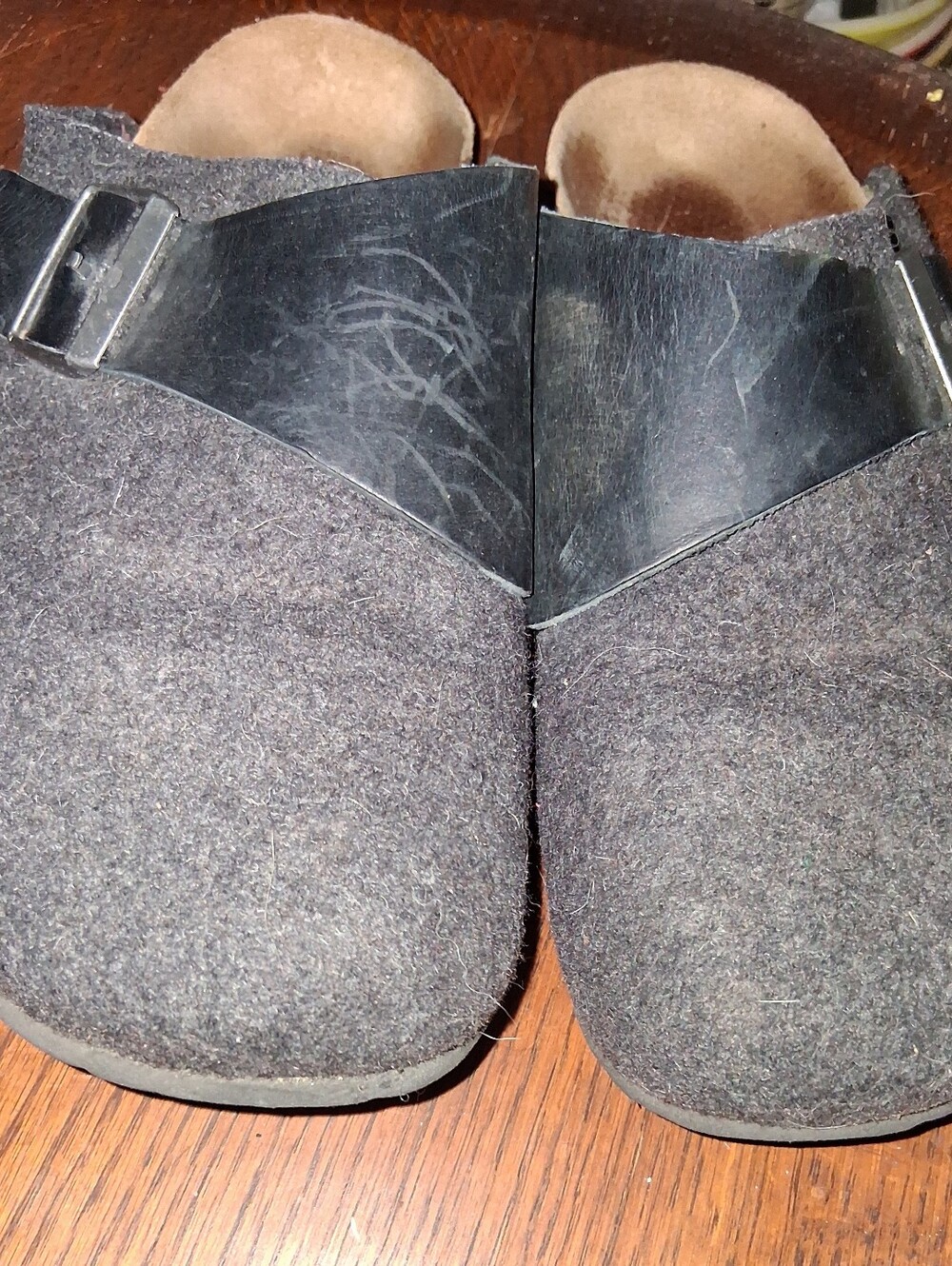 BOATON BERKINSTOCKS Men's Gray Slip-On Felt Clog with Black Upper Strap